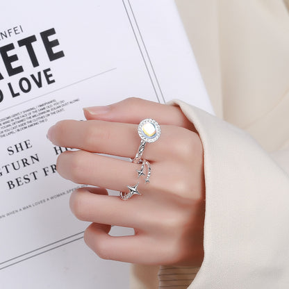 Original star fashion cool girl ins indifferent style niche design sense Internet celebrity personality French opening index finger ring
