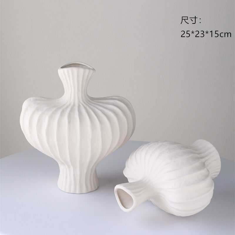 Wabi-sabi style ceramic vase flower arrangement ornaments high-end niche home decoration French light luxury vase ceramic vase