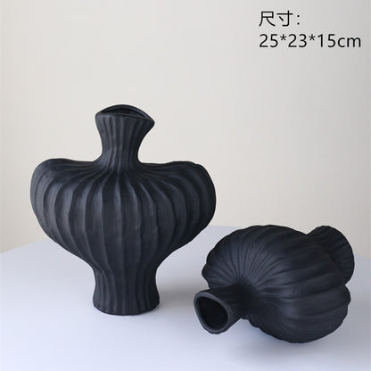 Wabi-sabi style ceramic vase flower arrangement ornaments high-end niche home decoration French light luxury vase ceramic vase