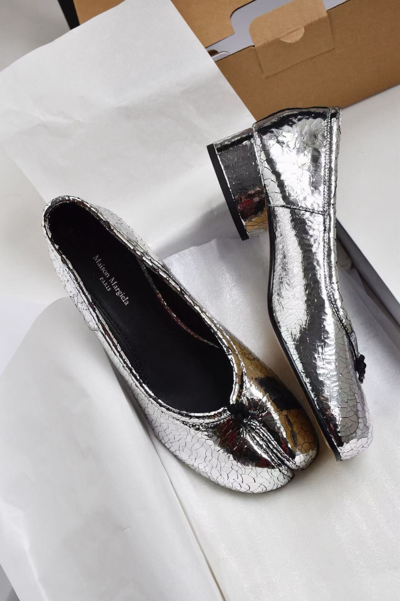 Pure original classic tabi new pleated tabi shoes female leather shallow mouth mid-heel pig's trotter ballet soft leather shoes