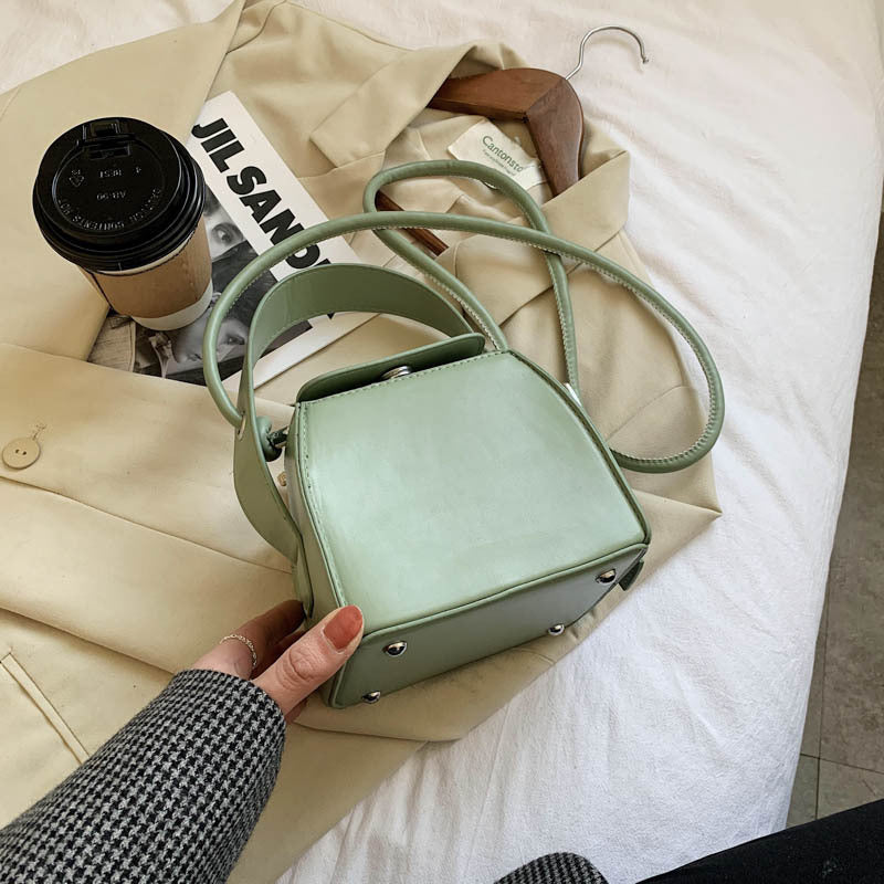 Bag women's bag new simple Korean version cross-border commuting Japanese box bag commuting bag portable Messenger bag