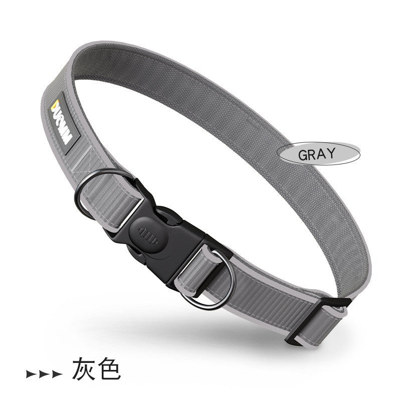 Pet dog collar does not strangle the neck, necklace accessories go out to tract the dog leash, large and medium-sized anti-breaking and adjustable