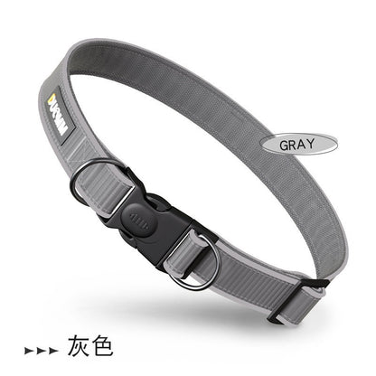 Pet dog collar does not strangle the neck, necklace accessories go out to tract the dog leash, large and medium-sized anti-breaking and adjustable