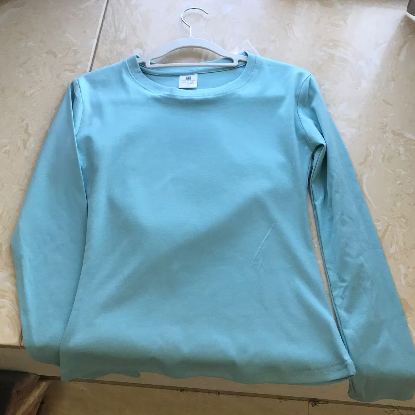 Pre-autumn thin cotton inner wear, slim body, straight shoulders, slimming, versatile crew neck, long sleeve base shirt, T-shirt top, women's winter