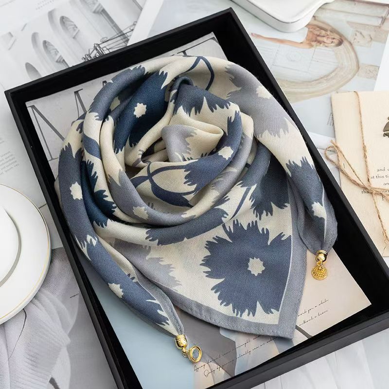 warm square scarf, magnetic buckle, triangle silk scarf, cotton scarf, women's spring, autumn and winter, style scarf, temperament and versatile