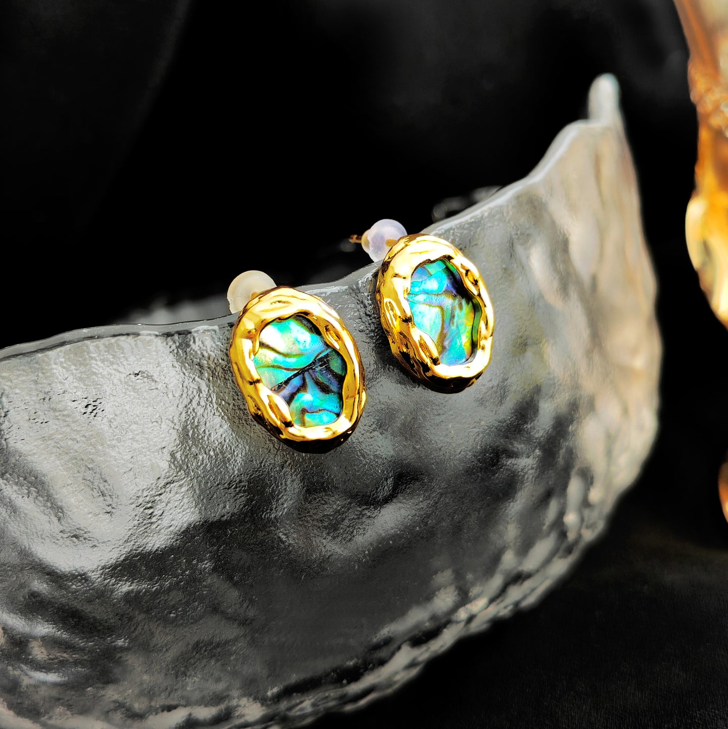 Self-designed copper-plated real gold S925 silver needle geometric oval earrings women's irregular earrings shell earrings T102
