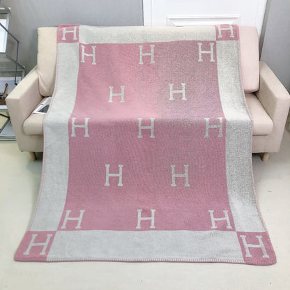 letter H, blanket, nap, air-conditioned room, blanket, car camping, sofa, cashmere blanket