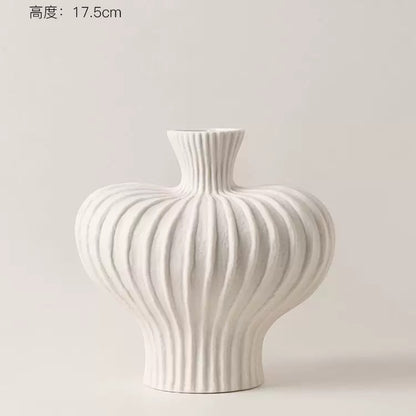 Wabi-sabi style ceramic vase flower arrangement ornaments high-end niche home decoration French light luxury vase ceramic vase