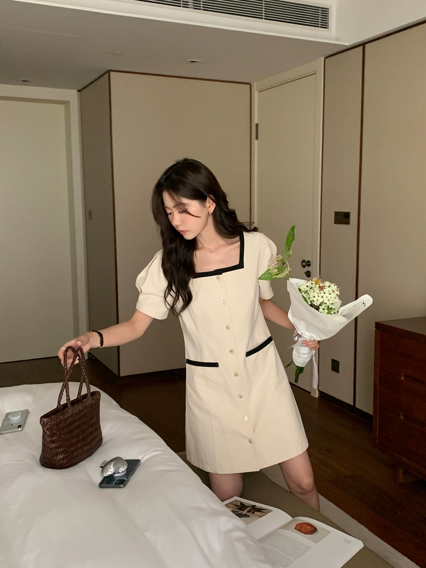 Black and white small fragrance retro square collar design slim waist cotton short dress