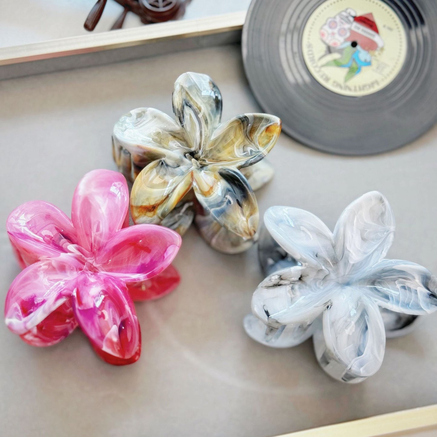 marbled grab clip Sweet and fresh frangipani hair clip Summer high-end shark hair clip